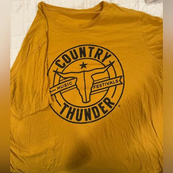 Gold/Black XL 2019 Country Thunder - Picture 1 of 2